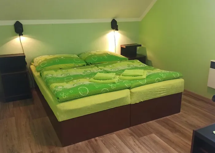 U Kostela Mláka