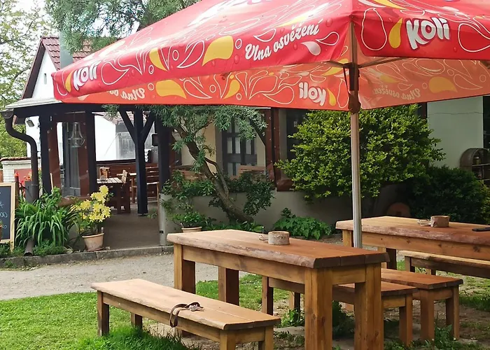 U Kostela Mláka